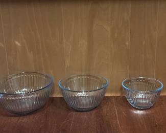 Green/Blue Pyrex Bowl Set of 3