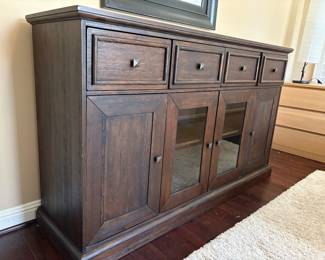 $200 - sideboard / TV stand / buffet
