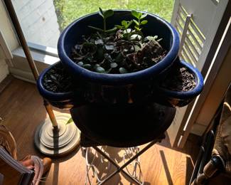 Ceramic planter 