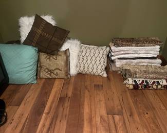 Deco pillows