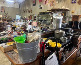 Pots, utensils