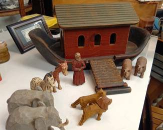 Wolf Creek HandCarved Wooden Noahs Ark Figurine Set