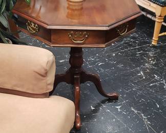 Henkel Harris Octagonal Mahogany Pedestal Side Table