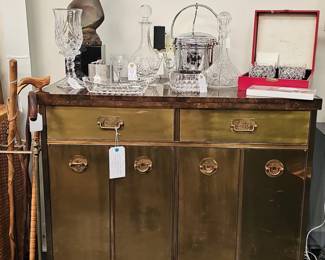 Mastercraft Mid Century Brass and Burled Elm Dry Bar Server