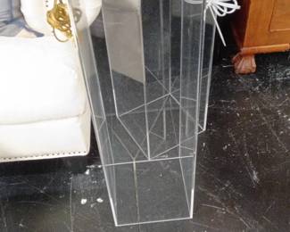 Acrylic Pedestal Stands