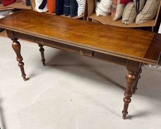 Traditional style cherry desk