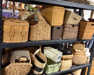 Woven decorator baskets