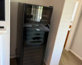 wine refrigerator 