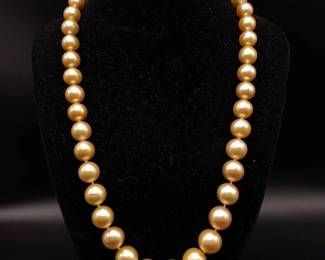 Exquisite Golden South Sea Cultured Pearl 18K Gold Necklace - 9mm to 12.5mm