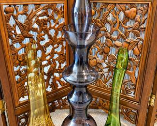 Blenko chessman decanter, LE Smith Diamond Butt swung vase, LE Smith Smoothie swung vase
