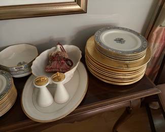 Lenox china Autum and Eternal and gold-leaf chargers