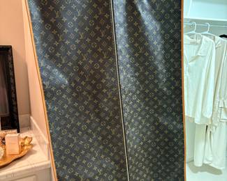 Louis Vuitton garment bag - authentic