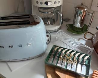 SMEG: Toaster and coffee pot, coffee accessories, bone-handled spreaders