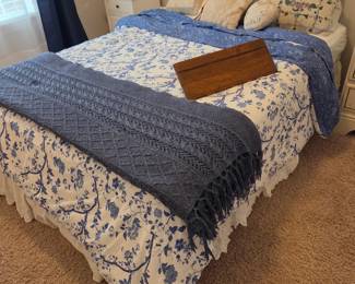 Full size bed