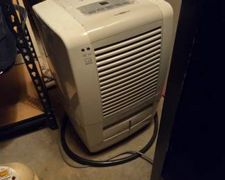 Dehumidifier 