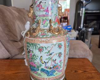 19th century Chinese vase