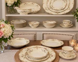 Eggshell Nautilus Dish set