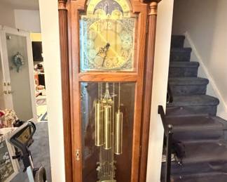 Vintage Howard Miller "The Capulet" Grandfather Clock