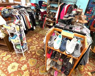 Designer clothing (L-XL) & name brand footwear sz 10