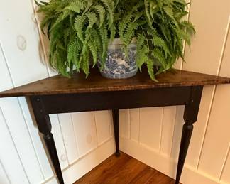 Federal Style Corner Table