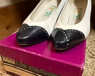 Liz Claiborne Simpson Pumps
