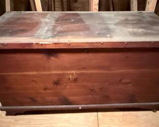 Cedar Blanket Chest Style