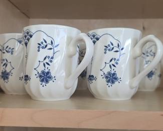 Churchill Finlandia Swirl Rim Mugs