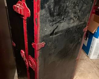 Vintage Steamer Trunk Style Storage Chest