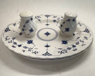 Churchill Finlandia Blue Willow Style Dinnerware Set