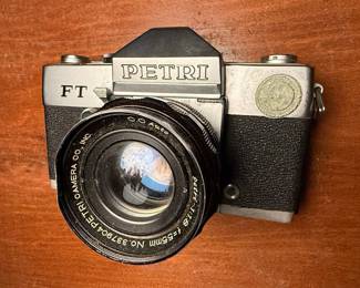 Petri FT SLR Camera with 55mm f/1.8 C.C. Auto Lens