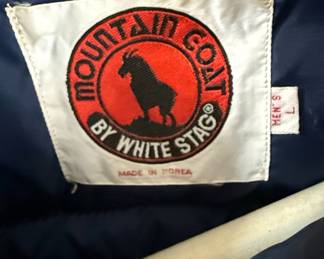 Vintage White Stag Mountain Coat Puffer Jacket