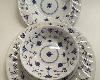 Churchill Finlandia Blue Willow Style Dinnerware Set