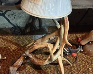 Deer antler lamp