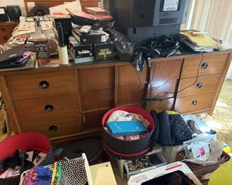 MCM dresser