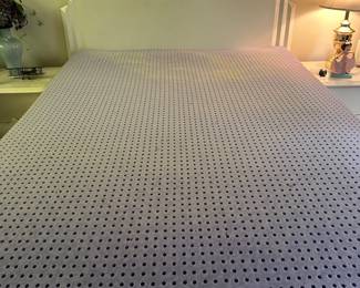 Queen Bed with Select Comfort