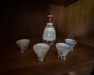 Saki Set