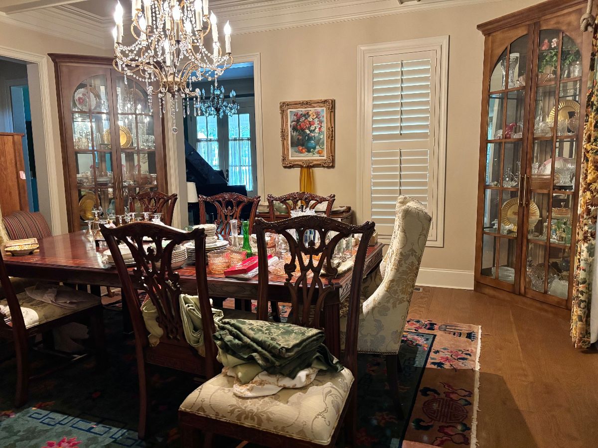 Incredible Dining Set