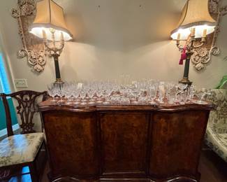 Fine Glassware, Lamps, Wall art