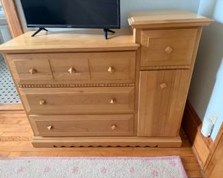 Pine Dresser