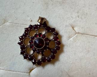 Bohemian Garnett pendant