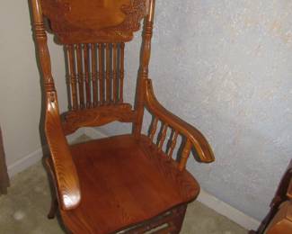 Press wood chairs (6 of them)
