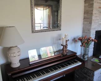 Kurzweil electric piano (mint condition)