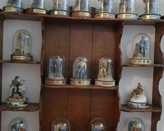 Franklin Mint John Wayne collection (18)with shadow box