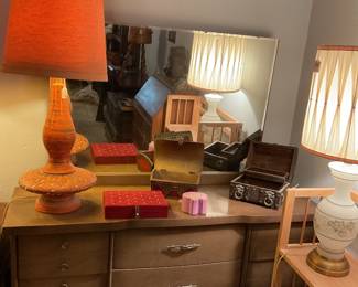 Dresser 54x31x17 w/ mirror 61” tall