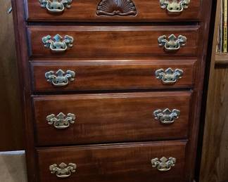 Tall boy dresser-43x32x17
