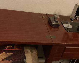 Singer sewing machine 47x30