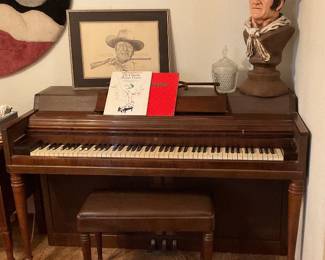 Wurlitzer piano-58x24x37