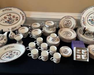 Wedgwood Kutani Crane Bone China Collection