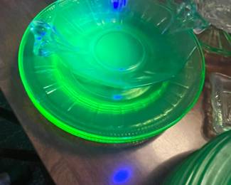 Anchor Hocking "Colonial Fluted Rope" Uranium Glass Bowl and Plate Set