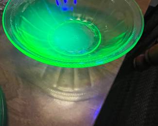 Federal Glass Colonial Fluted Rope Uranium Glass Bowl